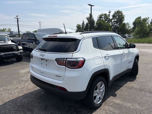 Used 2022 Jeep Compass Latitude w/ Convenience Group AWD/4WD image 16