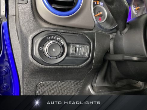 Used 2020 Jeep Wrangler Unlimited Sport S AWD/4WD image 24