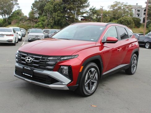 Used 2025 Hyundai Tucson SEL image 3