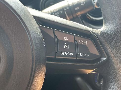 Used 2020 Toyota Yaris LE image 10