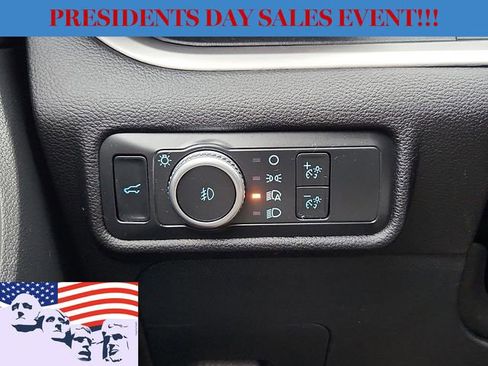 Used 2022 Ford Explorer XLT w/ Equipment Group 202A image 25
