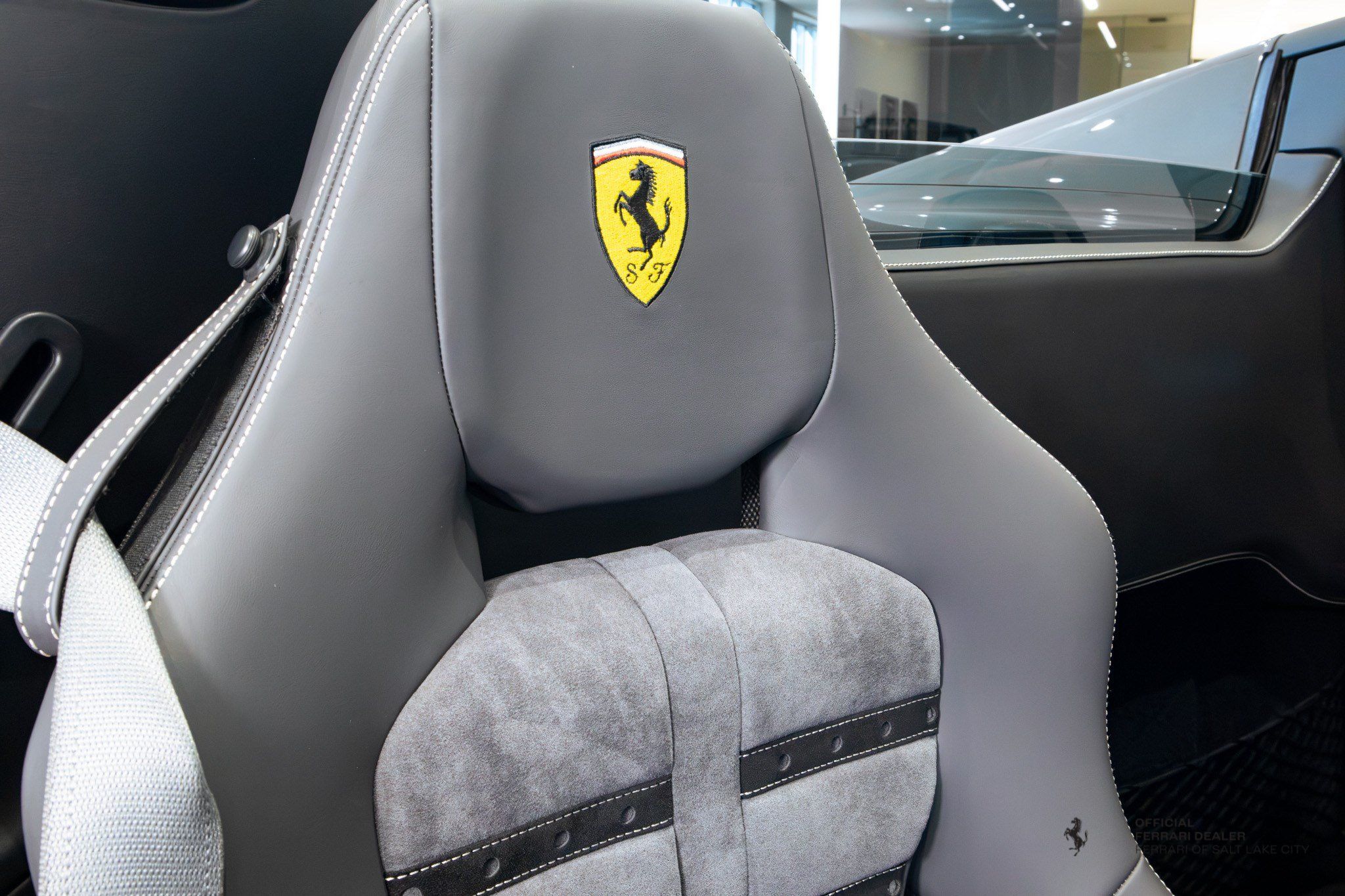 Used 2022 Ferrari F8 Tributo RWD image 21