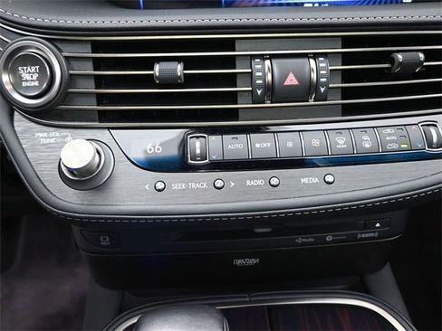 Used 2018 Lexus LS 500 image 32