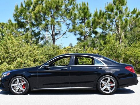 Used 2015 Mercedes-Benz S 63 AMG 4MATIC Sedan image 3