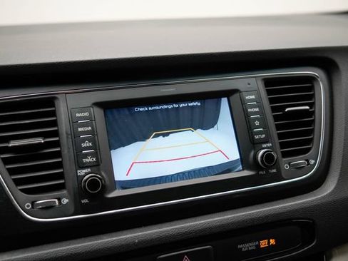 Used 2019 Kia Sedona EX FWD image 29