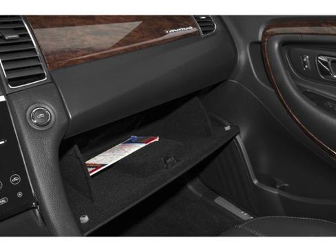 Used 2015 Ford Taurus Limited w/ Equipment Group 301A FWD image 16