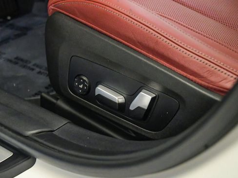 Used 2022 BMW 330i Sedan w/ Driving Assistance Package RWD image 23