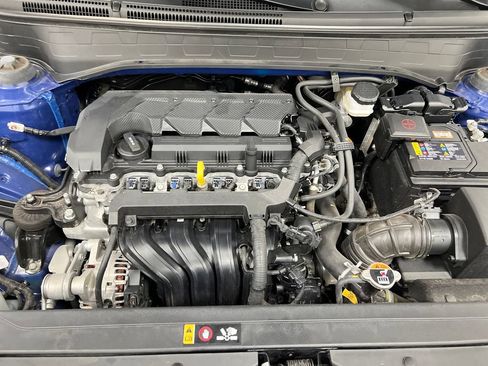 Used 2023 Hyundai Venue SEL FWD image 23
