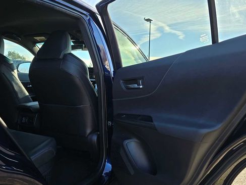 Used 2021 Toyota Venza XLE w/ Softex Package image 14