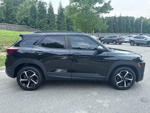 Used 2022 Chevrolet TrailBlazer RS w/ Convenience Package FWD image 8