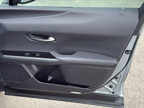 Used 2023 Lexus UX 250h FWD w/ Accessory Package (Z2) image 33