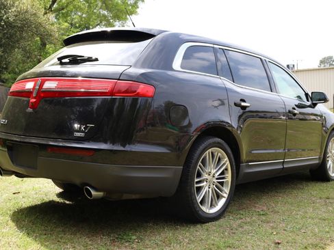 Used 2019 Lincoln MKT AWD image 35