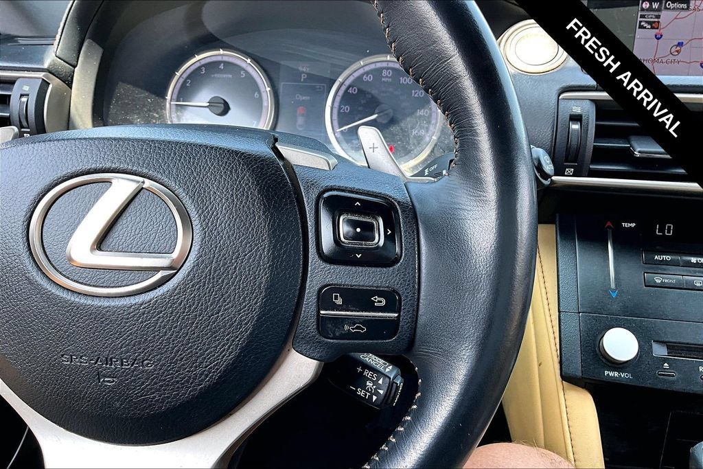 Used 2015 Lexus RC 350 w/ Luxury Package RWD image 13