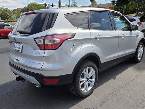 Used 2017 Ford Escape SE AWD/4WD image 8