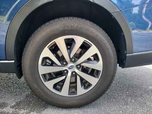 Used 2021 Subaru Outback Premium w/ Popular Package #1 AWD/4WD image 9