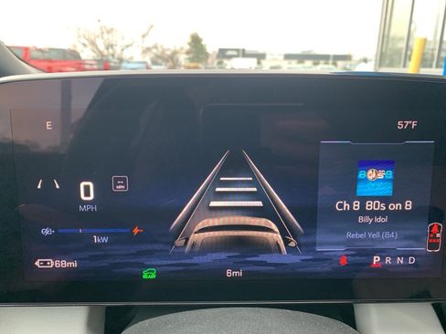 New 2026 Chevrolet Equinox EV LT FWD image 31