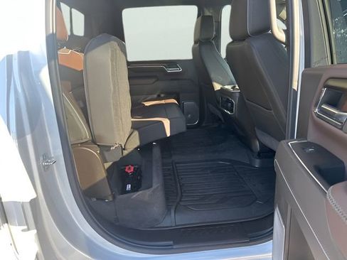 Used 2024 GMC Sierra 3500 Denali w/ Denali Reserve Package image 24