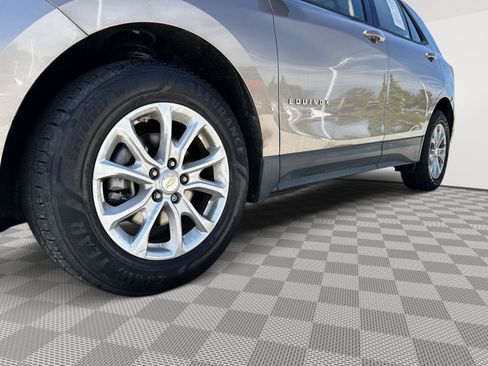 Used 2018 Chevrolet Equinox LS FWD image 6
