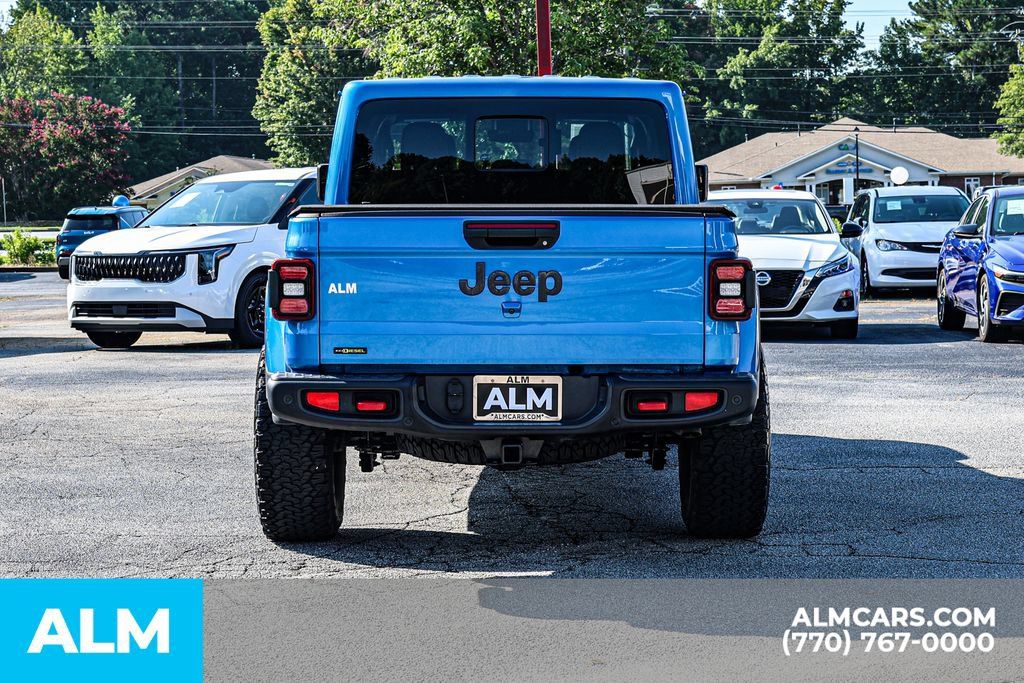Used 2021 Jeep Gladiator Rubicon w/ Dual Top Group AWD/4WD image 11