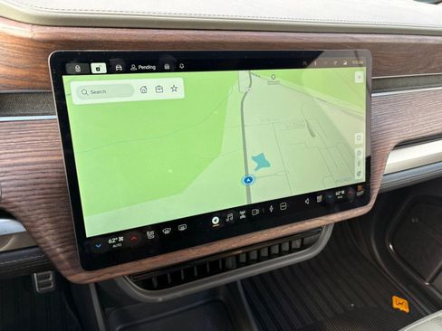 Used 2023 Rivian R1S Adventure image 28