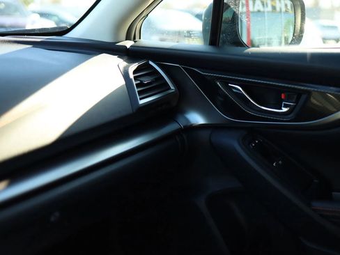 Used 2019 Subaru Crosstrek 2.0i Limited w/ Moonroof Package w/Navigation image 32