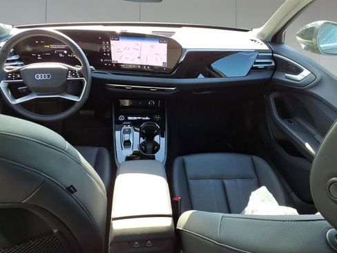 Used 2025 Audi A5 2.0T Premium w/ Convenience Package image 10