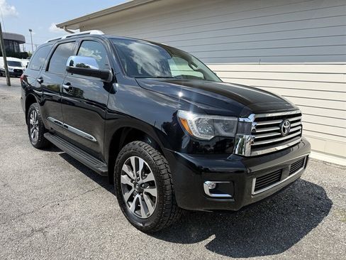 Used 2021 Toyota Sequoia Limited AWD/4WD image 4
