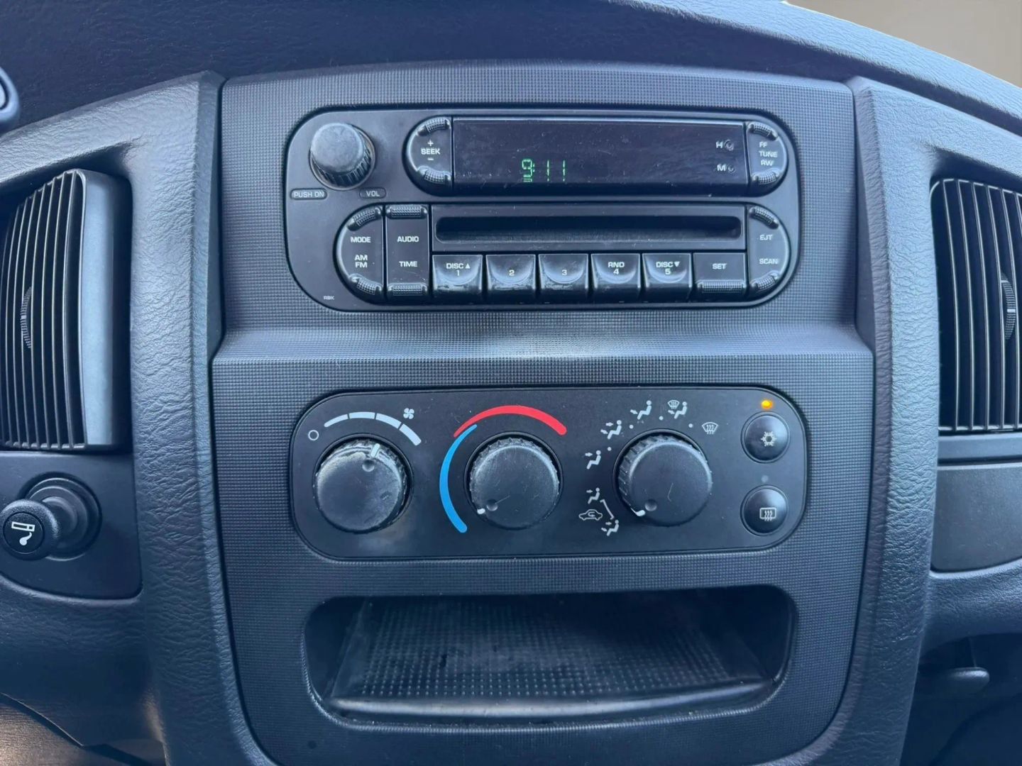 Used 2005 Dodge Ram 1500 Truck SLT RWD image 19