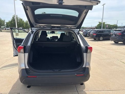 Used 2025 Toyota RAV4 XLE AWD/4WD image 26