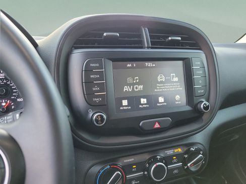 Certified 2021 Kia Soul GT-Line FWD image 17