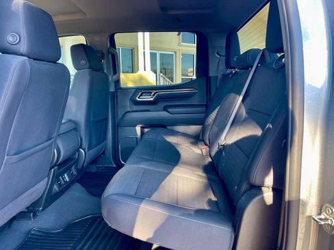 Used 2025 Chevrolet Silverado 1500 LT image 11