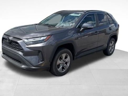 Used 2022 Toyota RAV4 XLE w/ XLE Grade Weather Package image 1