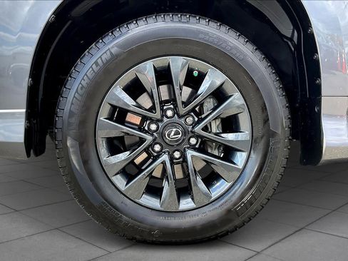 Used 2022 Lexus GX 460 Premium image 10