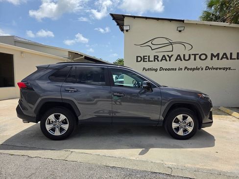 Used 2025 Toyota RAV4 XLE FWD image 4