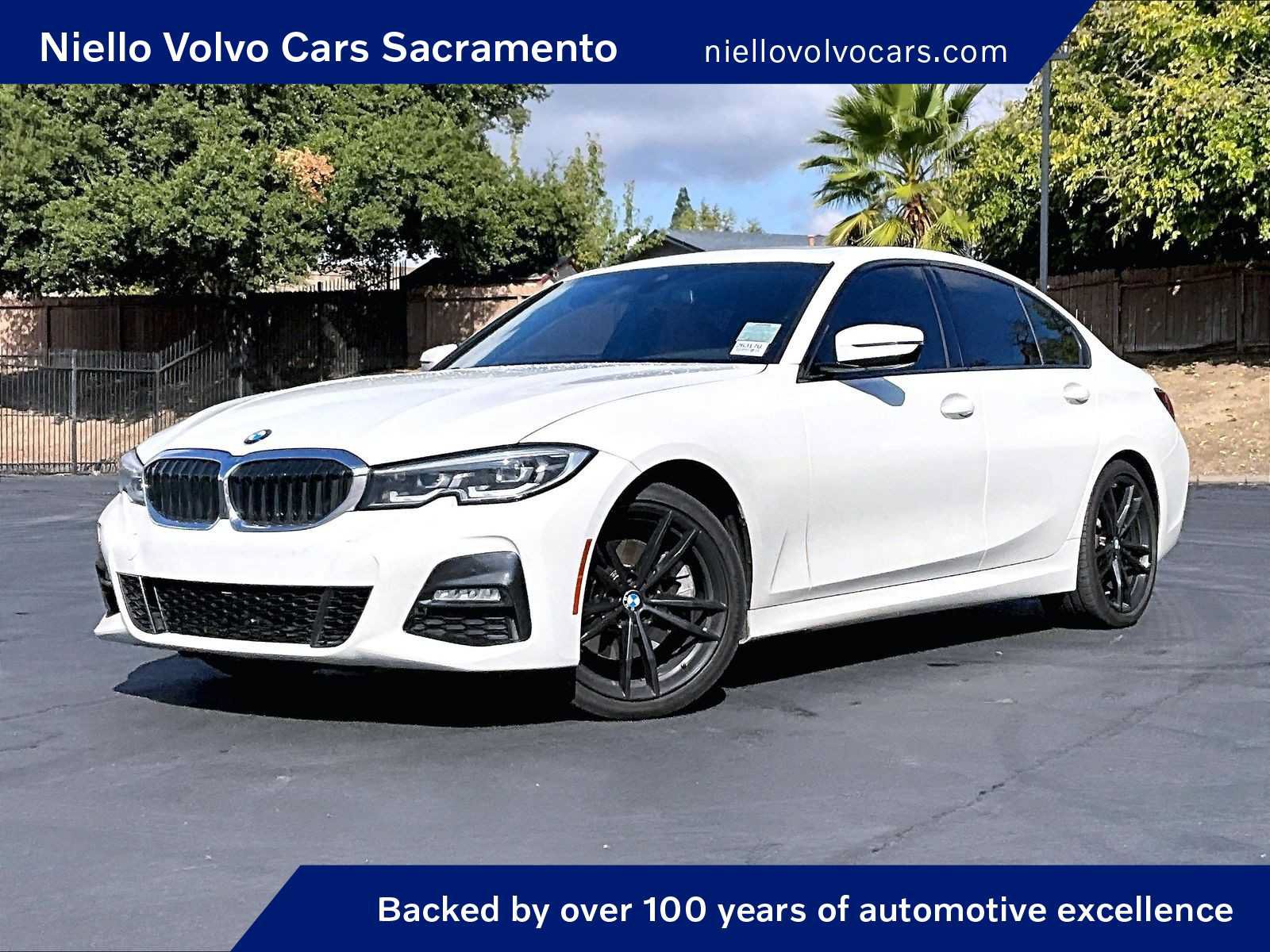 Used 2022 BMW 330i Sedan w/ M Sport Package RWD image 1