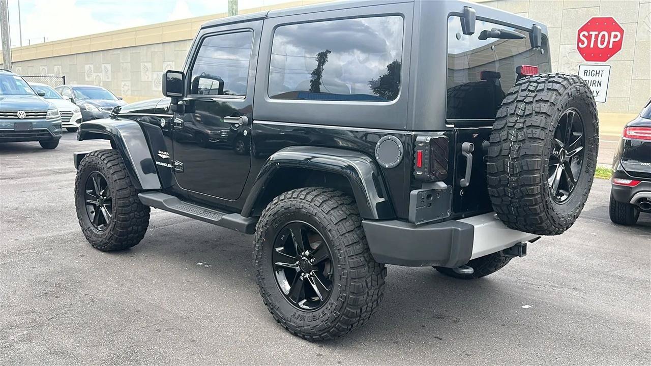 Used 2013 Jeep Wrangler Sahara AWD/4WD image 11