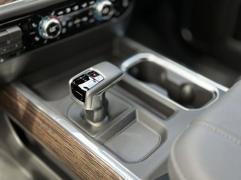 New 2026 GMC Sierra 1500 Elevation image 19