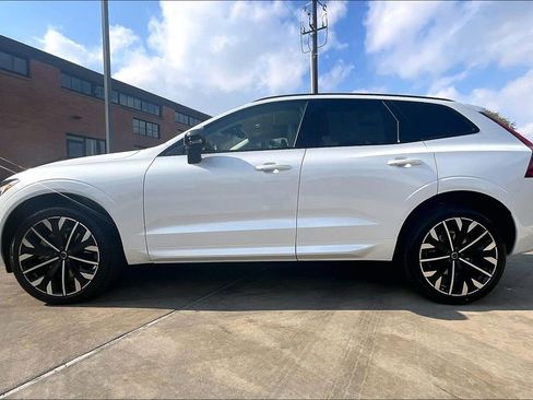 New 2026 Volvo XC60 B5 Ultra w/ Protection Package Premier AWD/4WD image 21