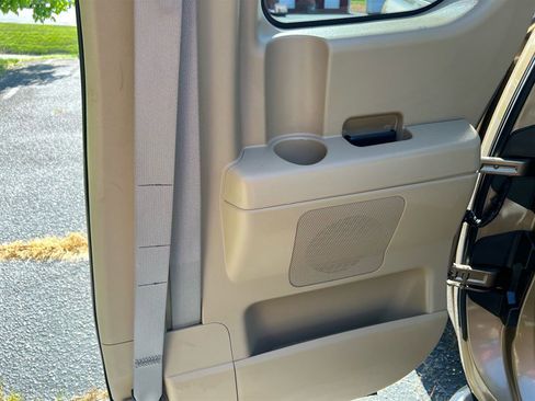 Used 2004 Nissan Titan SE AWD/4WD image 39