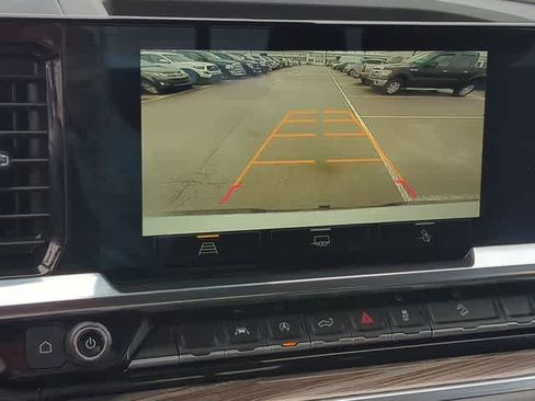 Used 2024 Chevrolet Silverado 1500 LT Trail Boss w/ Convenience Package II image 29