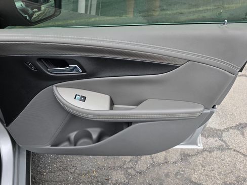 Used 2017 Chevrolet Impala LS image 28