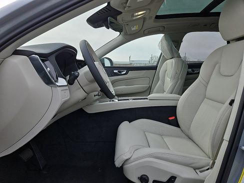 New 2026 Volvo XC60 B5 Ultra w/ Protection Package Premier image 11