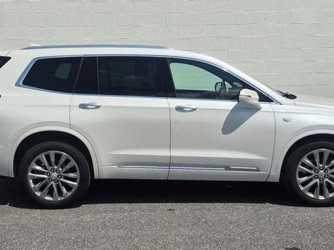 Used 2024 Cadillac XT6 Premium Luxury w/ LPO, Floor Liner Package AWD/4WD image 33