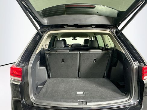 Used 2025 Volkswagen Atlas SE image 30