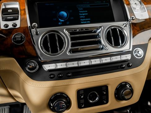 Used 2013 Rolls-Royce Ghost image 36