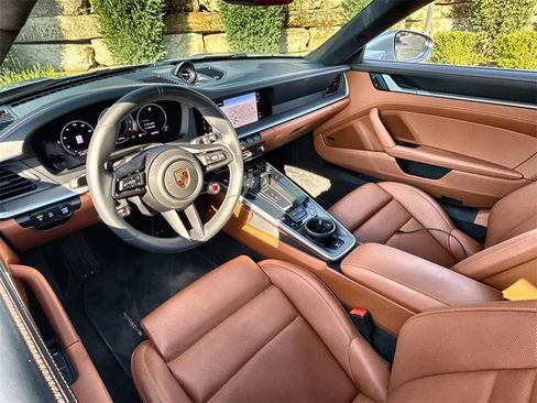 Used 2025 Porsche 911 Carrera image 12