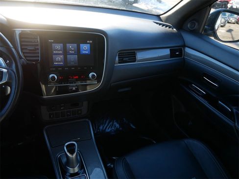 Used 2020 Mitsubishi Outlander SEL image 15