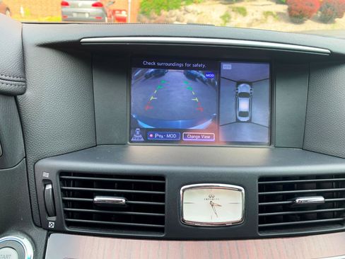 Used 2016 INFINITI Q70 L 3.7 AWD/4WD image 8