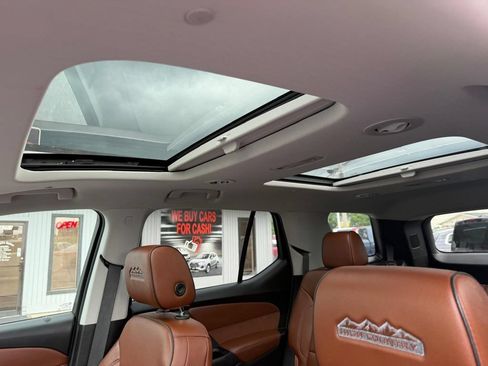 Used 2019 Chevrolet Traverse High Country AWD/4WD image 14