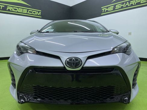 Used 2019 Toyota Corolla XSE image 3